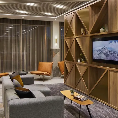 Courtyard By Marriott London City Airport-2